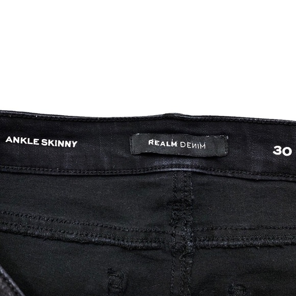 *NWOT Black Distressed Ankle Skinny Crop Jeans - Picture 4 of 5